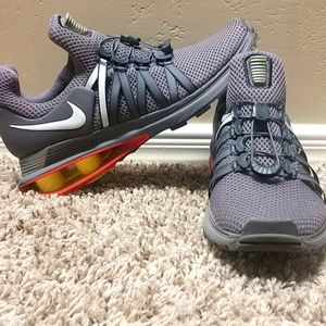 Nike Unisex Shox Gravity Shoes